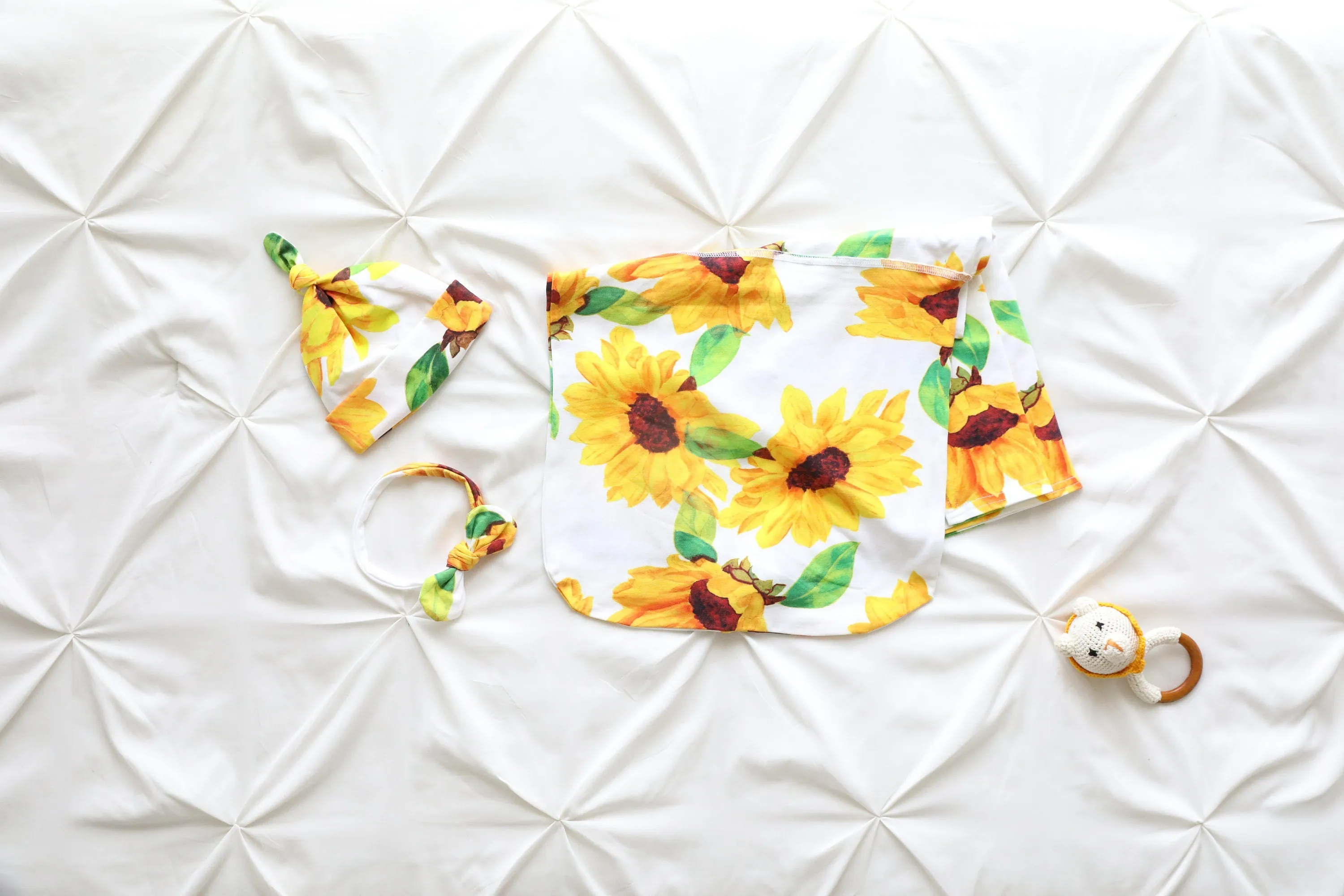 Baby swaddle blanket Personalized hat set Boy Bow headband Girl Soothe fussy baby Peaceful sleep wrap Baby shower gift Coming Home Outfit