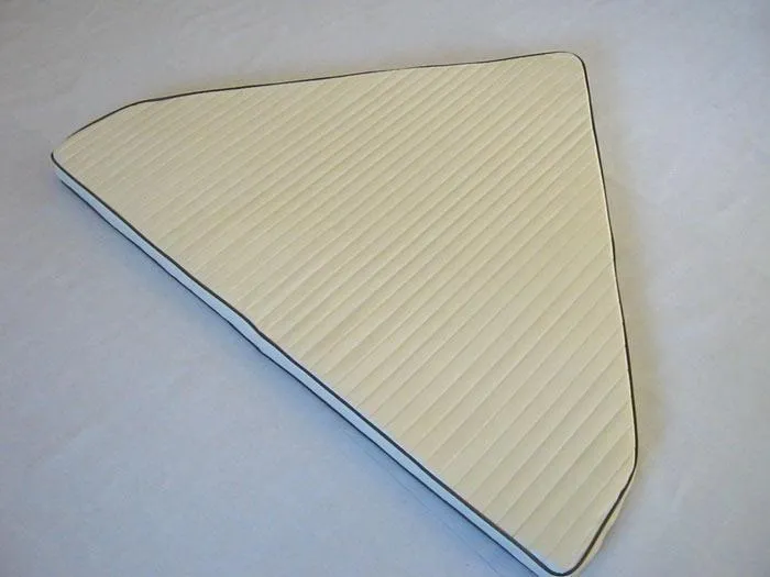 Boston Whaler Classic 15' Bow Cushion