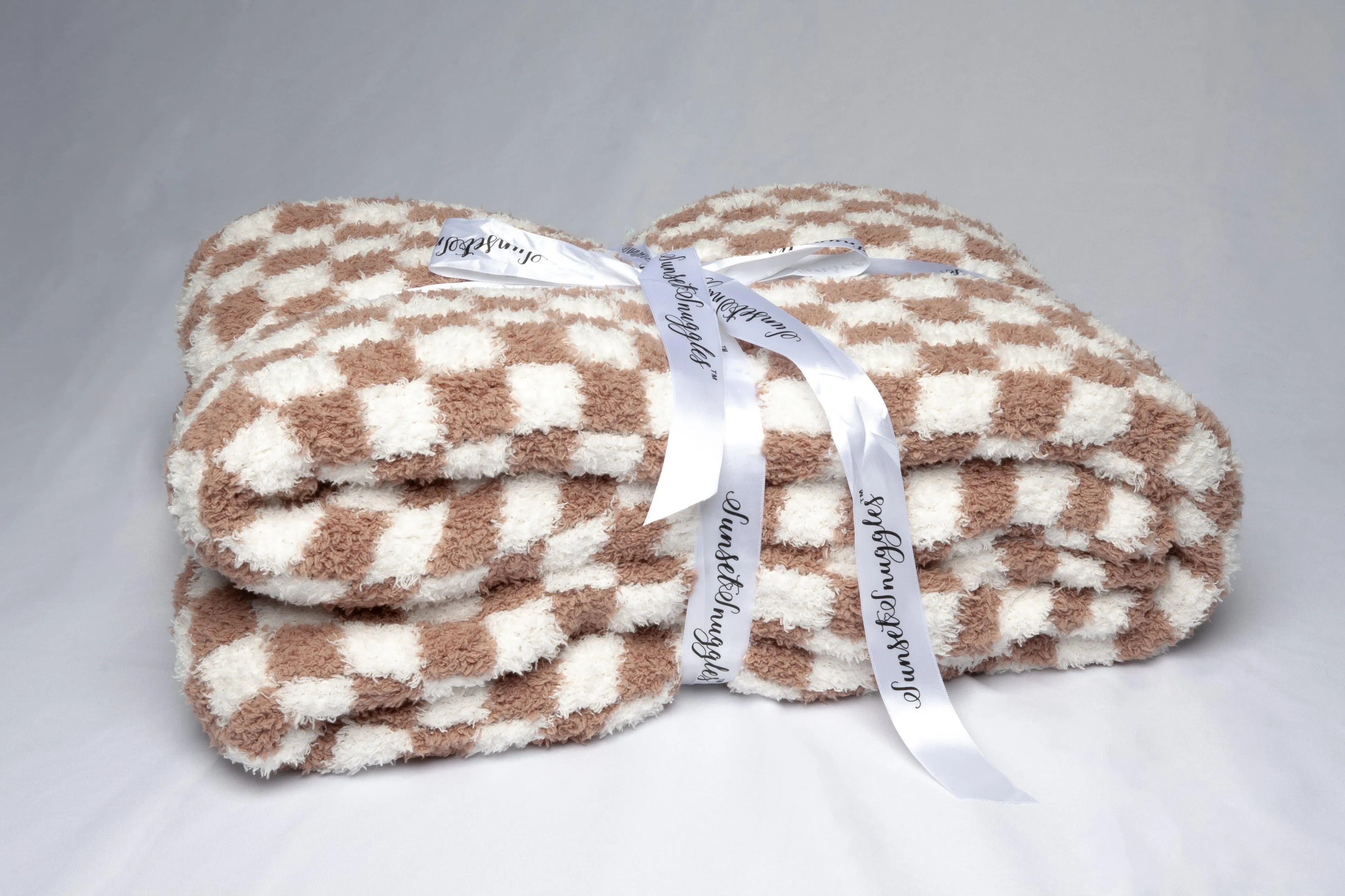 Chocolate Milk & White Check Print Throw
