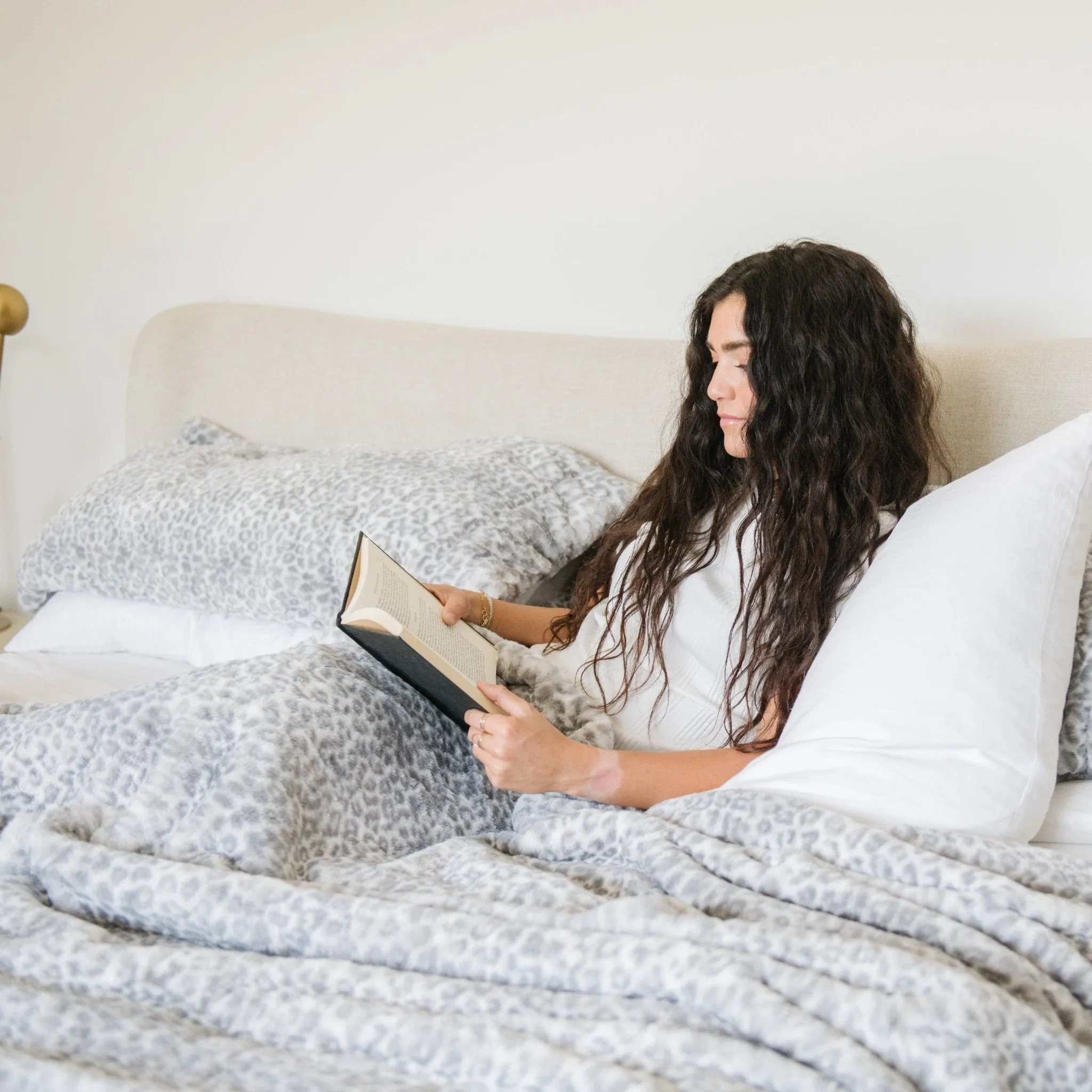 FAUX FUR FULL/QUEEN BLANKETS