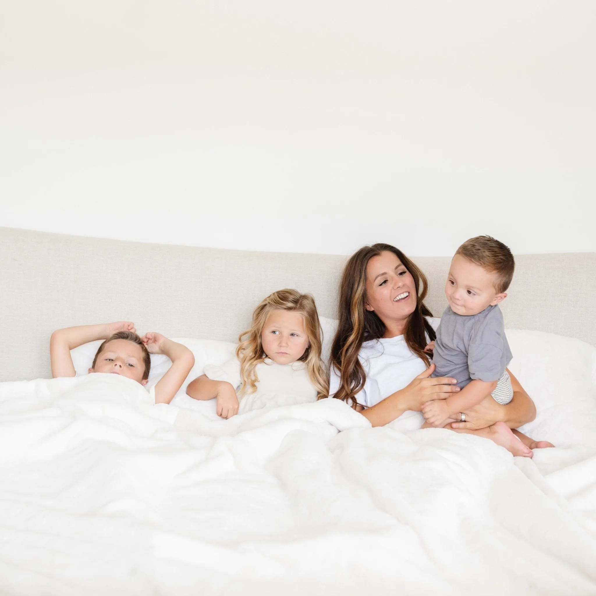 FAUX FUR FULL/QUEEN BLANKETS