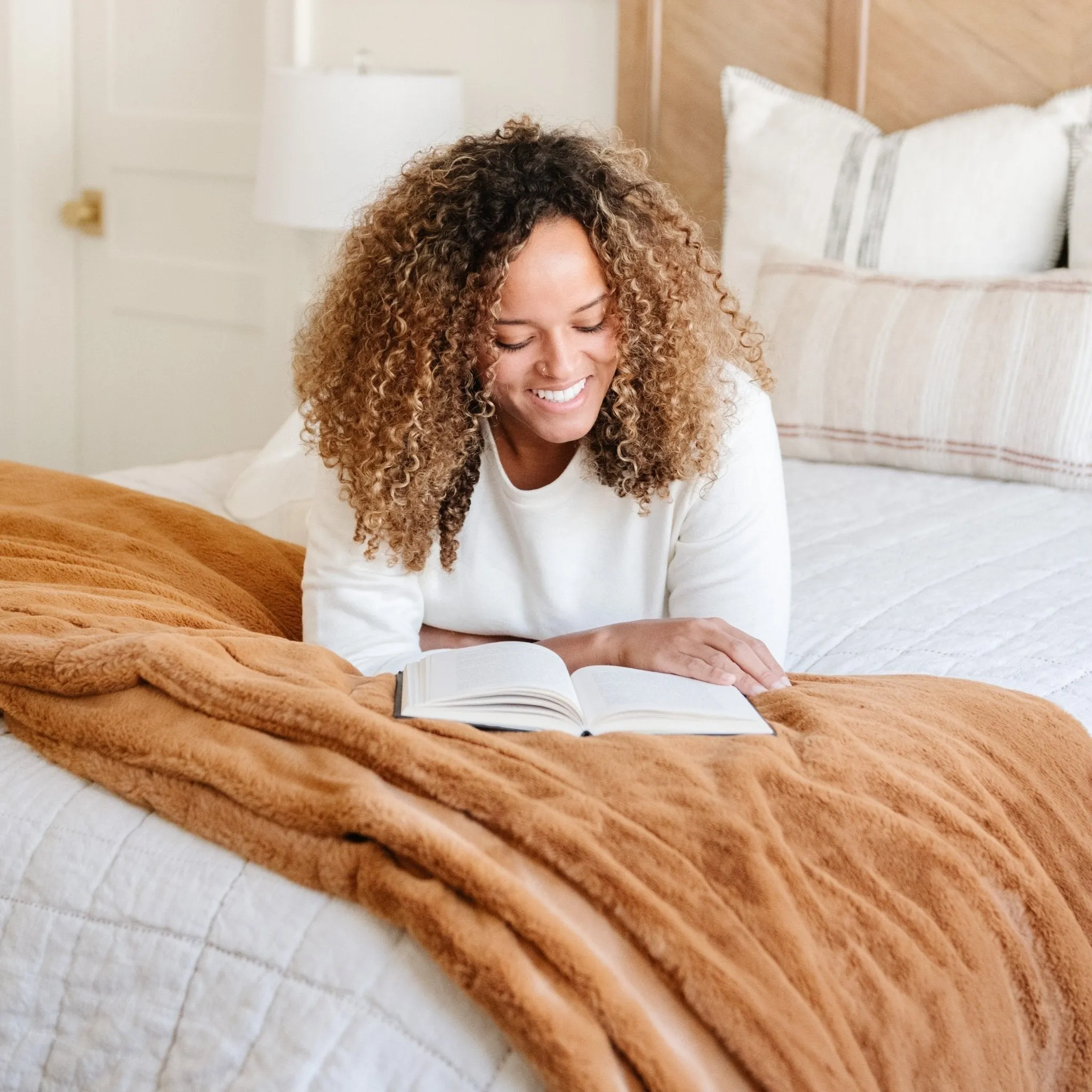 FAUX FUR FULL/QUEEN BLANKETS