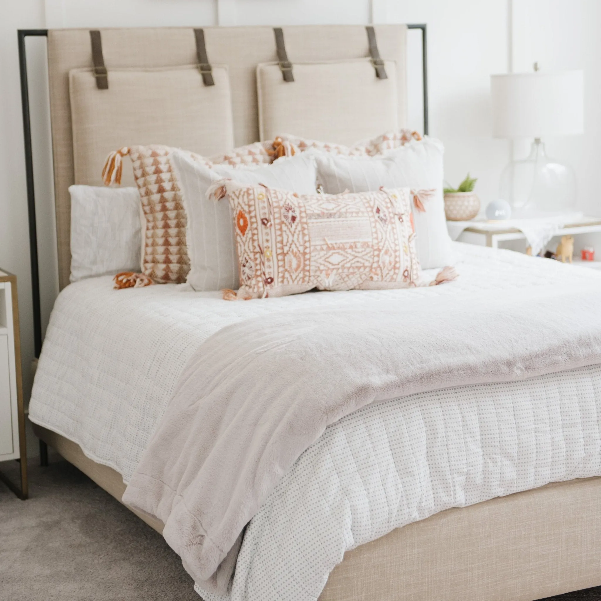 FAUX FUR FULL/QUEEN BLANKETS