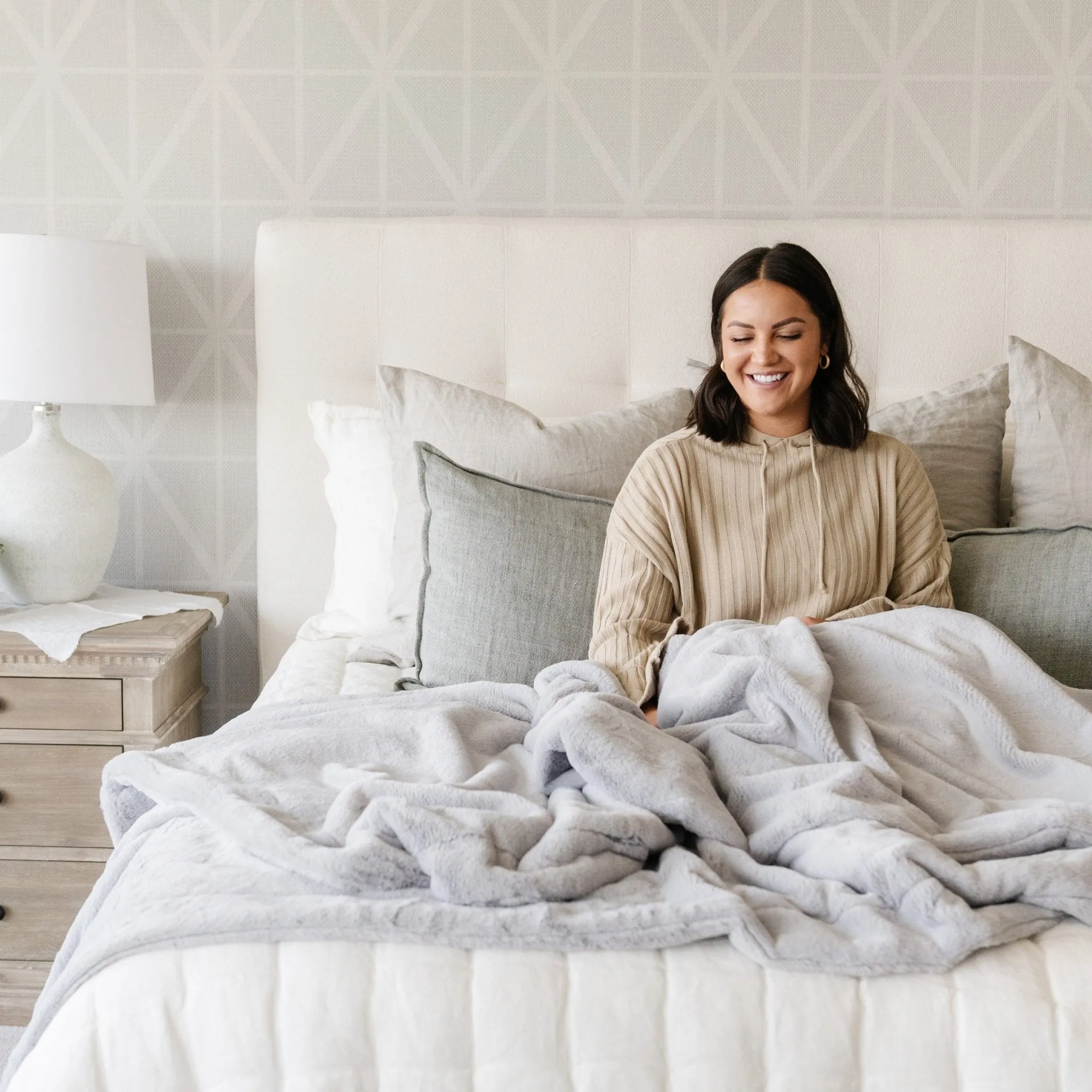 FAUX FUR FULL/QUEEN BLANKETS