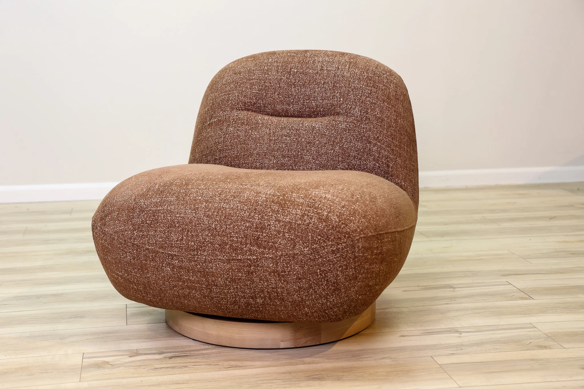 Liz Swivel Chair