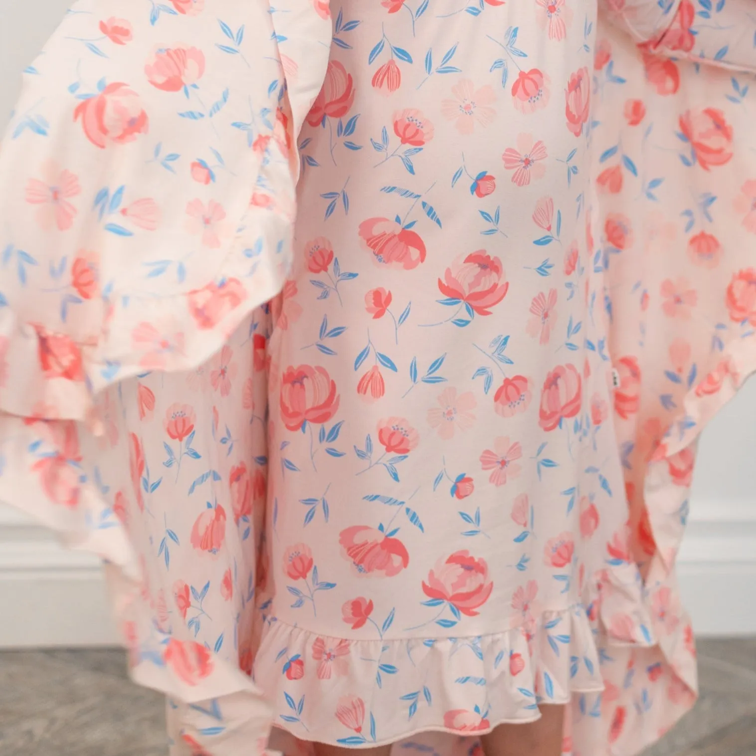 Pink Floral Ruffle Blanket