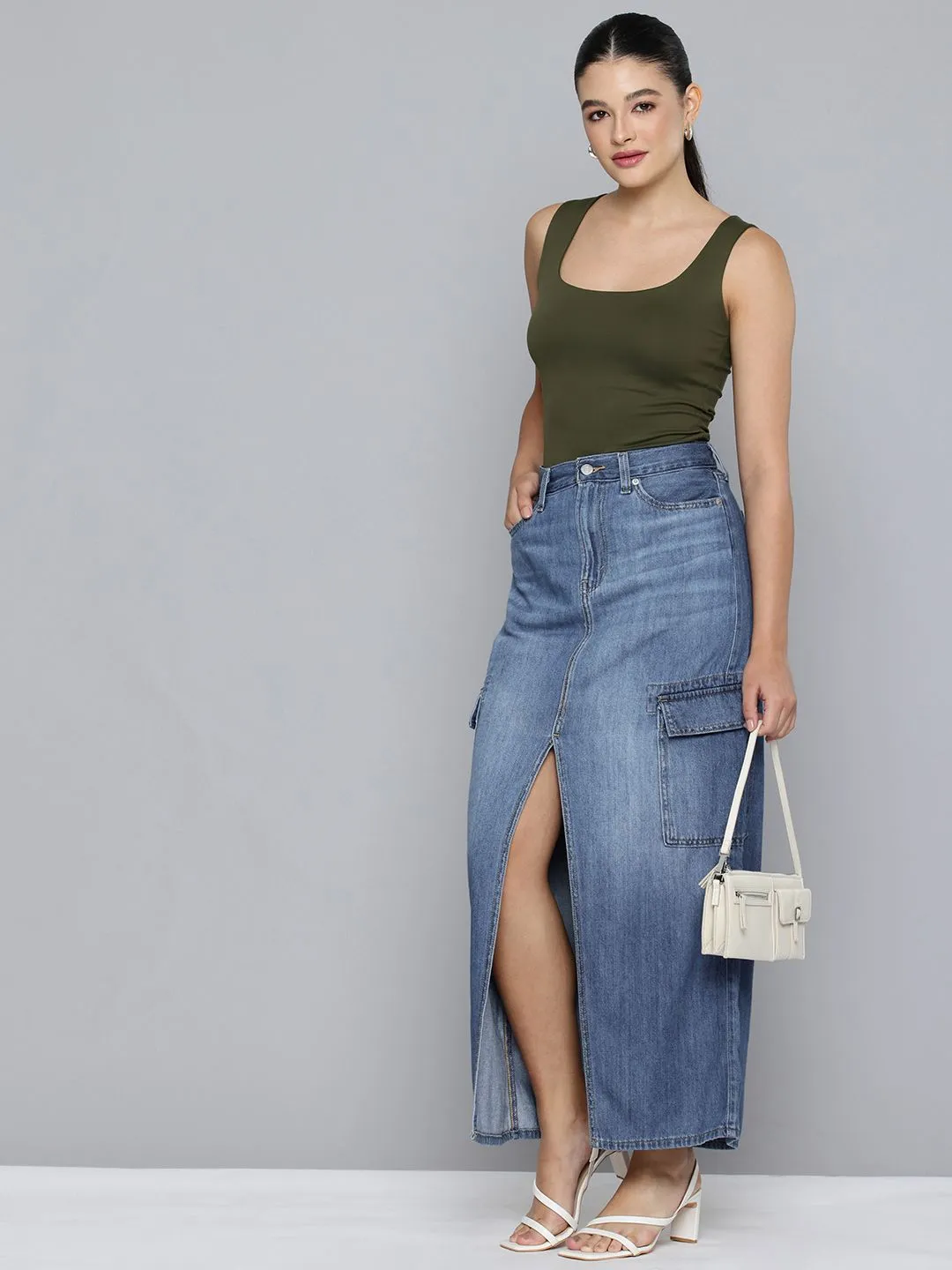 Women's Mid Rise Blue Solid Skirt